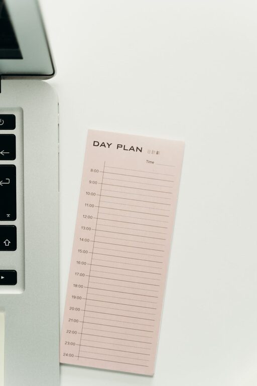 Jak skutecznie planować codzienną rutynę, aby zwiększyć produktywność i mieć więcej czasu dla siebie